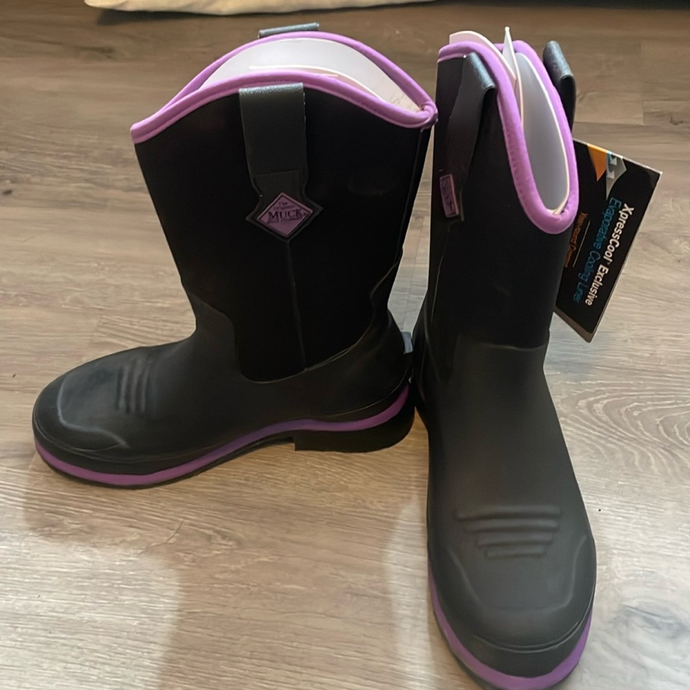 Muck boots